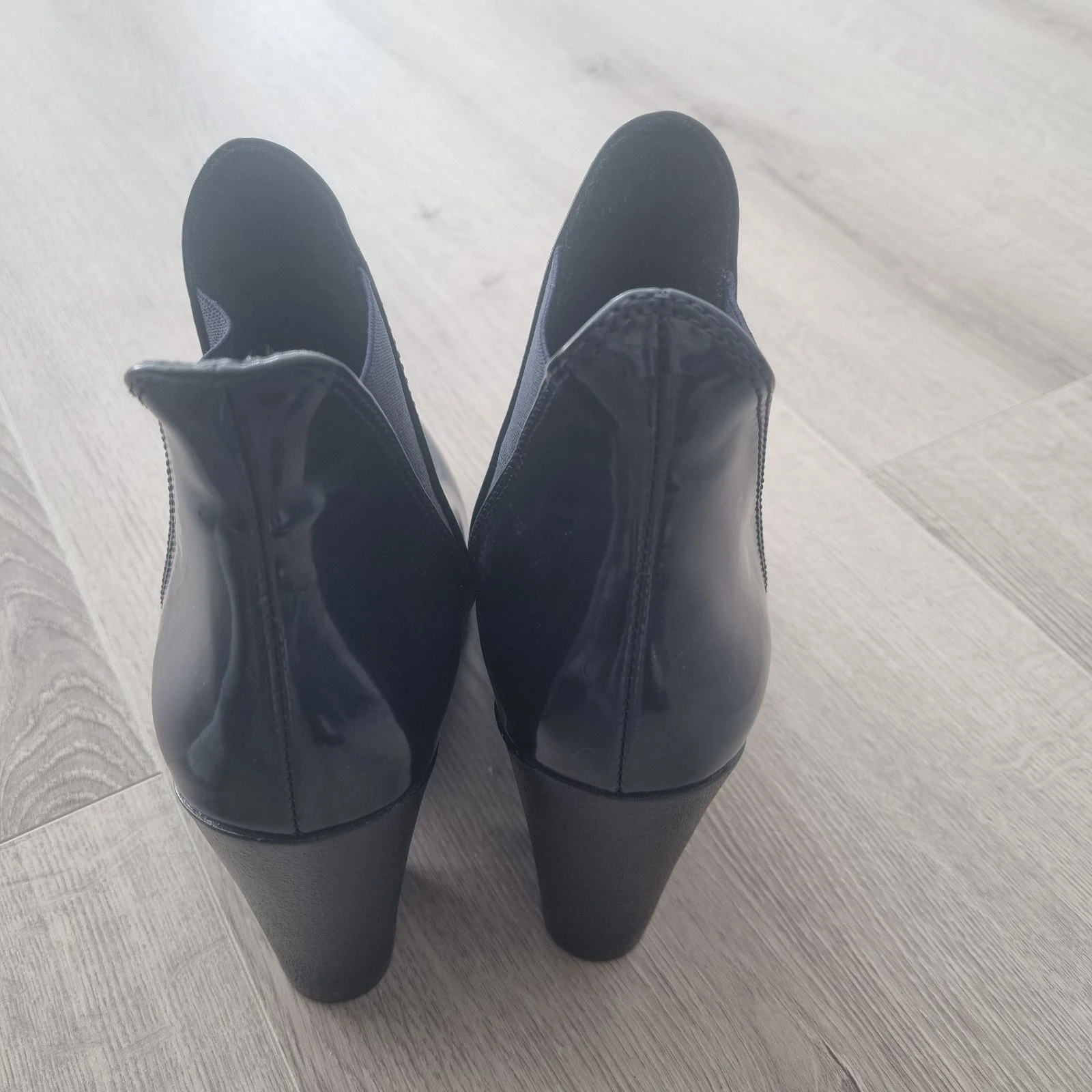Pierre Cardin Patent Leather Ankle Boots with Heel – Size 37 – Dark Blue – photo 3